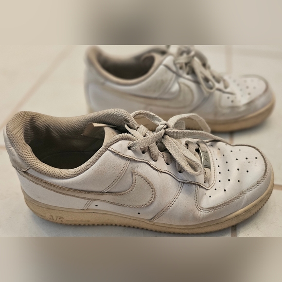 Nike White Air Forces - Picture 1 of 4